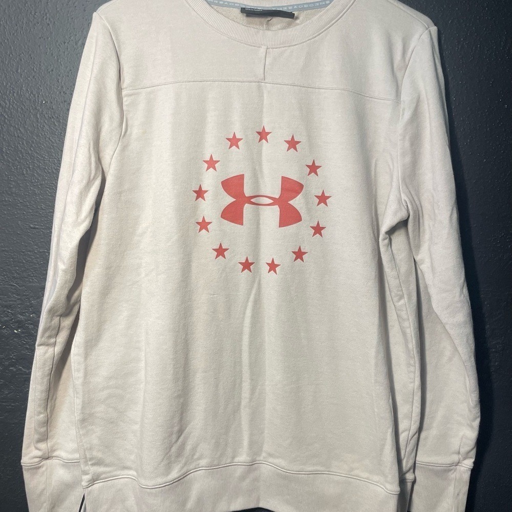 Under Armour Loose Fit Sweatshirt Crewneck Red Logo Stars Tan Large